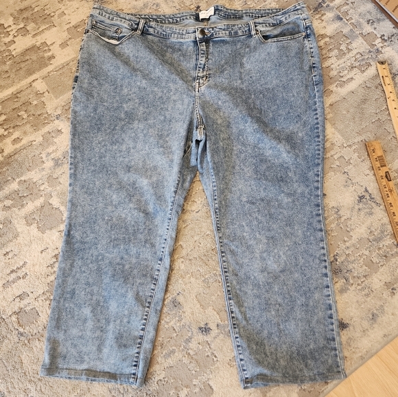 Lane Bryant Crop Jeans.  Women's plus size 34/36. 6X. Stretch denim - Picture 10 of 16